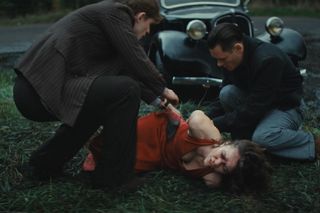 Zatoka szpiegów 2, ostatni odcinek 19. Staszek (Karol Biskup), Eva (Sonia Mietielica), Franz (Bartosz Gelner)