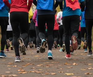 Z różowym i niebieskim sercem! Ostrzeszów kończy październik i zaczyna listopad ... na sportowo!