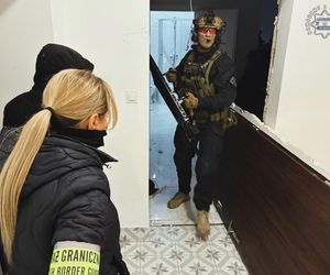 Policja rozbiła gang pseudokibiców ze Śląska. W tle handel narkotykami, przemyt i handel ludźmi