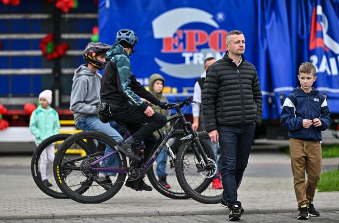 Serca na kołach. Akcja charytatywna na stadionie w Tychach