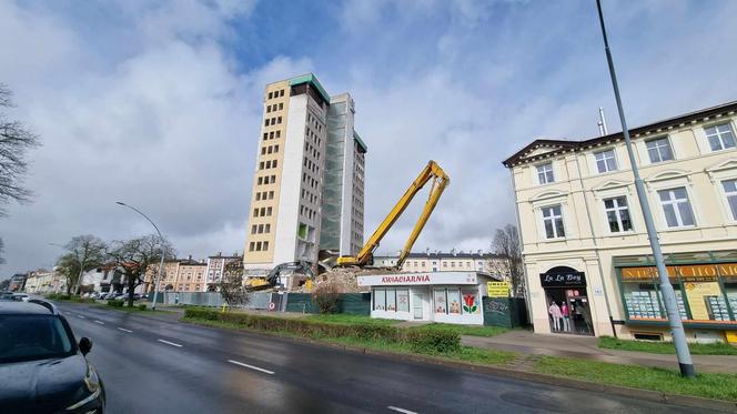 Rozbiórka "Związkowca" wstrzymana