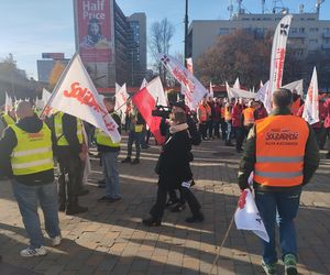 Tysiące związkowców na ulicach. Padły słowa o „zbrodniczej ideologii”