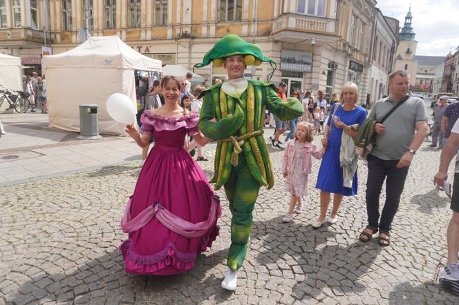 Święto Kielc 2025. Bajkowy korowód z Kopciuszkiem