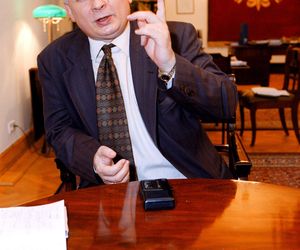 AI wybrała 5 najlepszych polityków w Polsce ostatnich 30 lat!