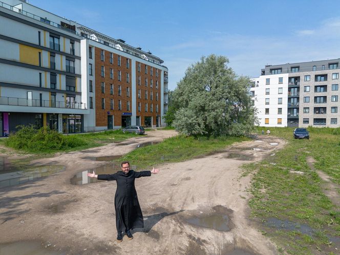 Kaplica pęka w szwach, ksiądz chce ją wykupić. Potrzeba milionów