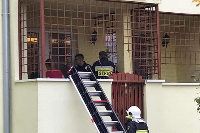 2-letni chłopczyk zamknął mamę na balkonie! Wezwano straż pożarną