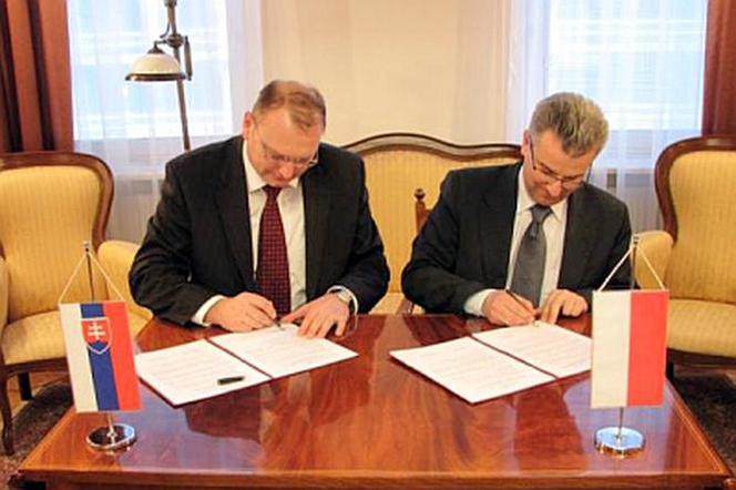 Minister Transportu, Poczt i Telekomunikacji Słowacji Lubomir Važny oraz Minister Infrastruktury Cezary Grabarczyk.