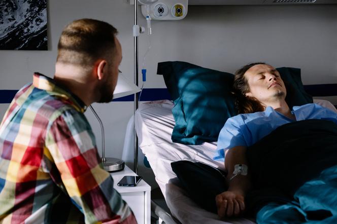 Na Wspólnej, odc. 3343: Paweł (Grzegorz Kwiecień), Emil (Piotr Ligienza)