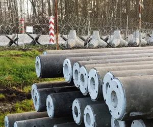 Pierwszy odcinek zapory elektronicznej na granicy z Rosją niebawem gotowy