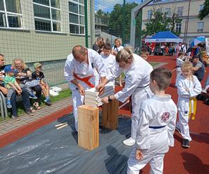 Nowa ławka Gaudiego została uroczyście odsłonięta podczas Pikniku Rodzinnego 2024 w siedleckiej Jedynce