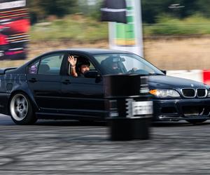 Szybkie samochody, drogowe akrobacje oraz piękne kobiety. Tak było na Tuning Show Expo w Krakowie