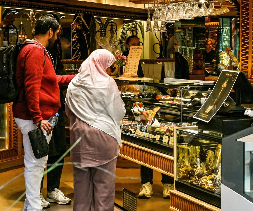 W Zakopanem zaczyna się arabskie lato. Egzotyczni goście sprawiają jednak problemy: coś abstrakcyjnego