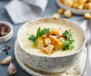 Zupa krem z kapusty kiszonej: przepis na elegancką wersję kapuśniaku