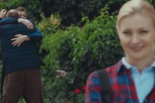 M jak miłość odc. 1810 nowy sezon po wakacjach. Jagoda (Katarzyna Kołeczek), Tadeusz (Bartłomiej Nowosielski), Bartek (Arkadiusz Smoleński)