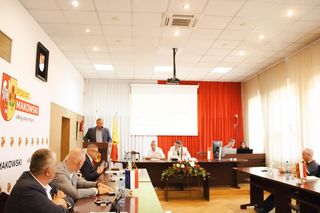 Powiat makowski ma... nowego króla. Radni intronizowali Jezusa. Zawierzamy mu nasze codzienne sprawy