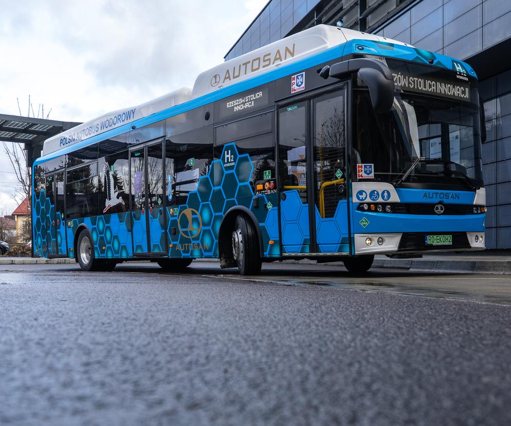 Wodorowy autobus na ulicach Rzeszowa. Testy potrwają do 10 stycznia