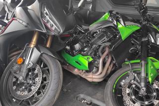 Skradzione motocykle w busie wjeżdżającym z Niemiec