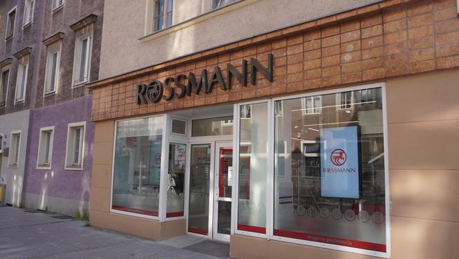 Rossmann na Starym Mieście w Olsztynie zamknięty. Dlaczego? [ZDJĘCIA]