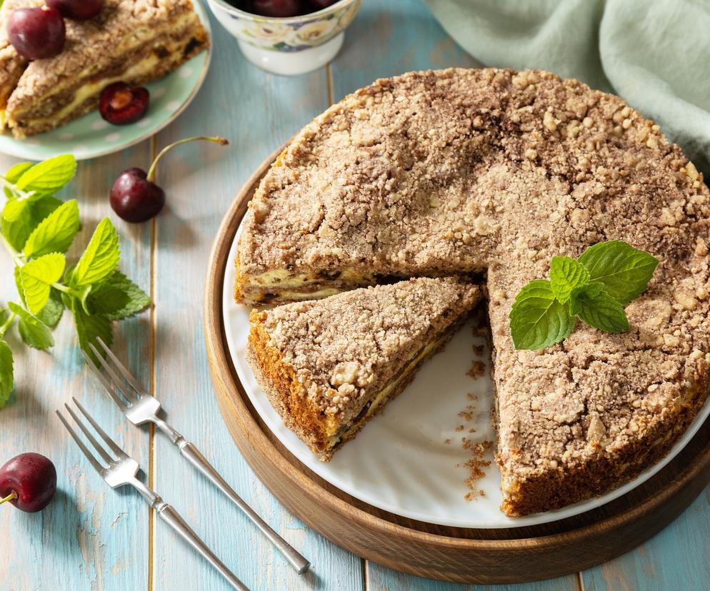 Ciasto harataniec – stary przepis na uwielbiany deser czekoladowo-serowy