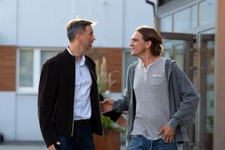 Na dobre i na złe odc. 902. Marcin Molenda (Filip Bobek), narkoman Słoma (Adam Graczyk)