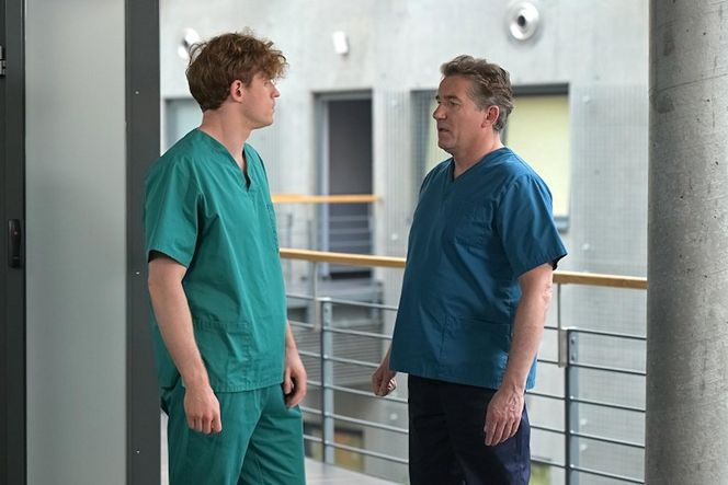 Pierwsza miłość, odcinek 4038: Radek jedyną szansą, by Wenerski wyzdrowiał? Złoży wypowiedzenie zamiast pomóc - ZDJĘCIA