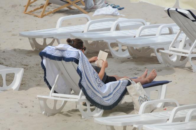 Olga Frycz haftuje na plaży