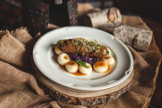 Najlepsza śląska rolada z kluskami i modrą kapustą. Te miejsca wskazali mieszkańcy