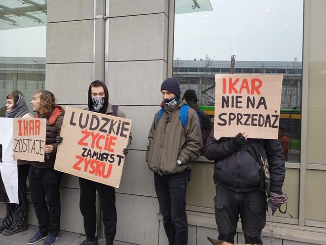 Protest przeciwko wysiedleniu uchodźców z Ukrainy i prywatyzacji Ikara