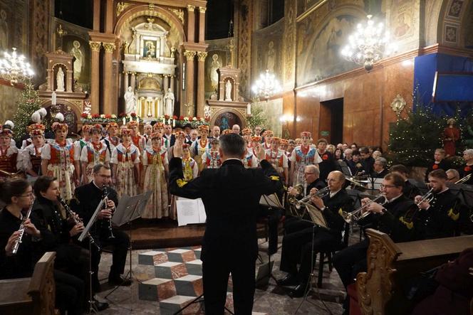 W piekarskiej bazylice odbył się wyjątkowy koncert kolędowo-noworoczny