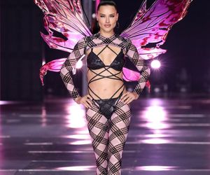 Victoria's Secret Fashion Show 2024 - Adriana Lima