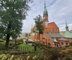 Ogród rzeźb za kościołem św. Józefa w Krakowie