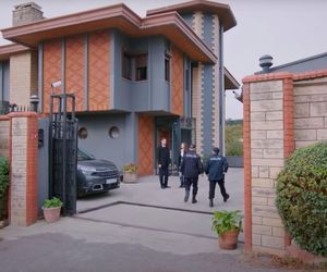Melis awanturuje się z Feraye, a później podejrzewa, że Zeynep jest w ciąży z Cihanem.