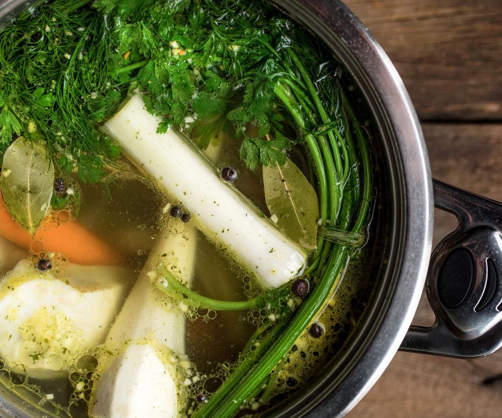 Te osoby powinny unikać rosołu. Może być szkodliwy