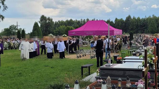 Pogrzeb ofiar zabójstwa w Borowcach. Gianni pożegnał swoich bliskich [ZDJĘCIA]