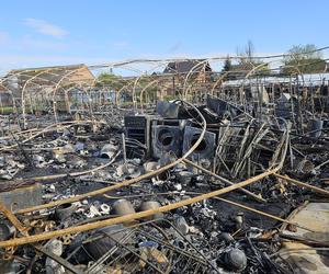 Gigantyczny pożar w Czaczu! Spłonęły magazyny antyków [ZDJĘCIA]