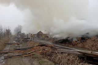Gigantyczny pożar tartaku! Gęste kłęby dymu nad podkarpackim