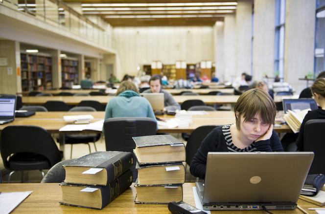 Matura próbna 2015 CKE - arkusze i odpowiedzi poziom rozszerzony: WOS, geografia, biologia... Gimme More? Wszystko czeka na stronie [VIDEO]