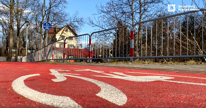 Nowa ścieżka rowerowa wzdłuż ul. Armii Krajowej w Krakowie