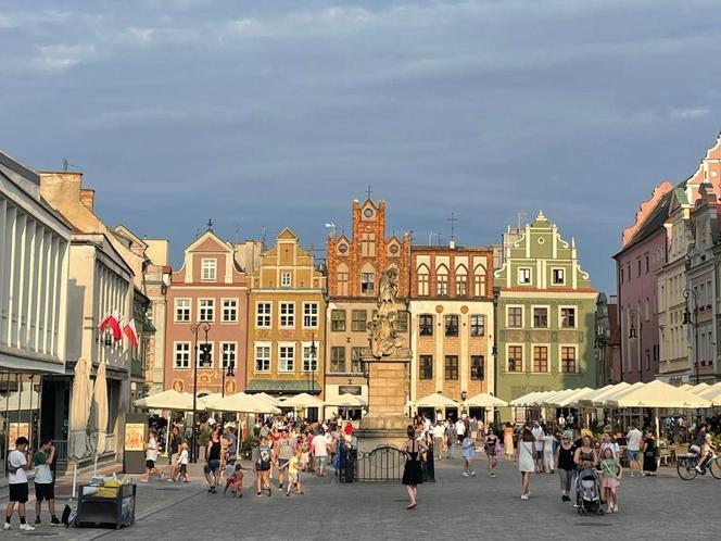 Tłumy na Starym Rynku. Tak poznaniacy spędzają letnie weekendy