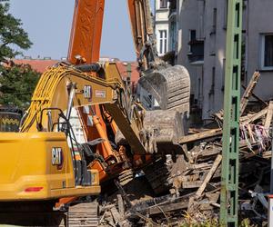 Dwóch strażaków zginęło w pożarze kamienicy w Poznaniu. Teraz doszło tam do kolejnego wypadku