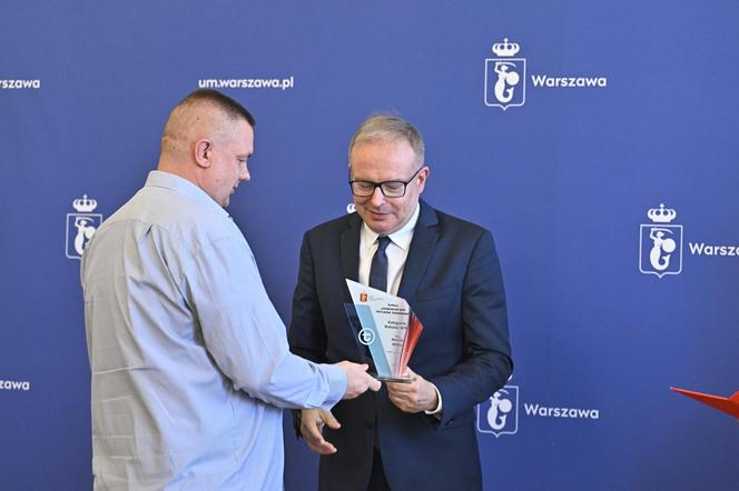 Bohaterowie są wśród nas. Ratusz wyróżnił pracowników Warszawskiego Transportu Publicznego