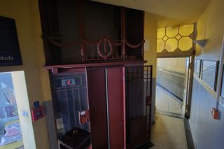 To najstarsza winda w Olsztynie. Jest też jedną z najstarszych w Europie