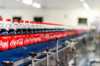 50 lat temu w Browarach Warszawskich ruszyła produkcja Coca-Cola. Zobacz efekty działalności marki w Polsce