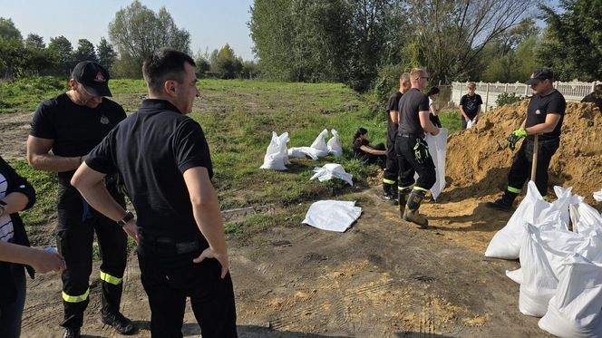 Głogów przygotowuje się na fale wezbraniową na Odrze. Ta ma dotrzeć około godziny 14