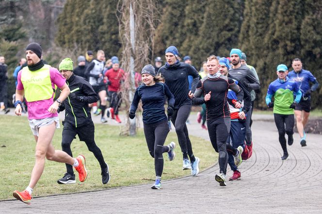 Sobotni parkrun jak zwykle przyciągnął tłumy. To wyjątkowy bieg w samym sercu Katowic ZDJĘCIA