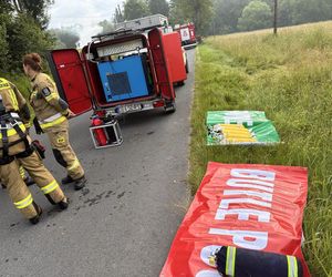 Dramatyczny pożar na Dolnym Śląsku. Mężczyzna ewakuowany przez okno, budynek doszczętnie zniszczony