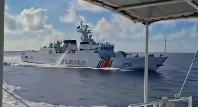 Dwa chińskie statki zderzyły się podczas pościgu za filipińską łodzią