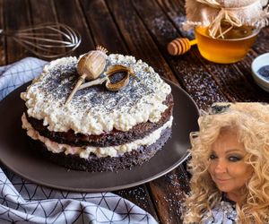 Tort makowy z pomarańczami jak u Magdy Gessler – w cukierni kosztuje fortunę, w domu zrobisz go za grosze!