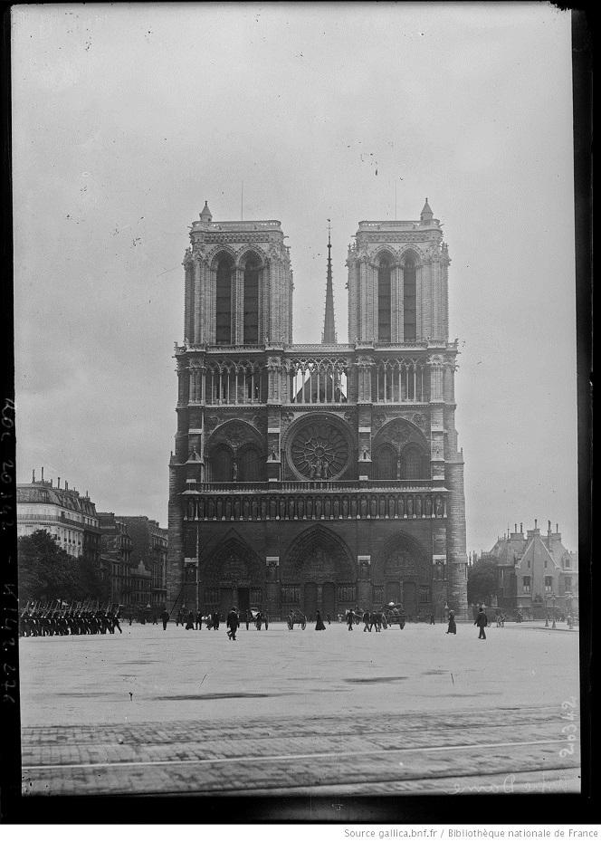 Pożar Notre Dame - przyczyny i zniszczenia w paryskiej katedrze