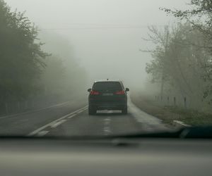 Gęste mgły mogą pojawić się nad woj. lubelskim. Meteorolodzy ostrzegają 